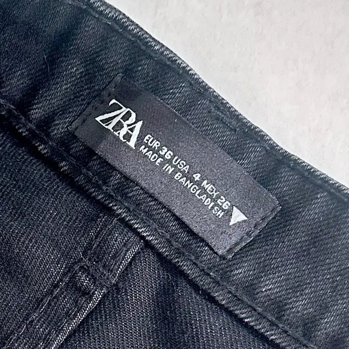 [SOLD OUT] 자라 블랙데님 반바지 숏팬츠