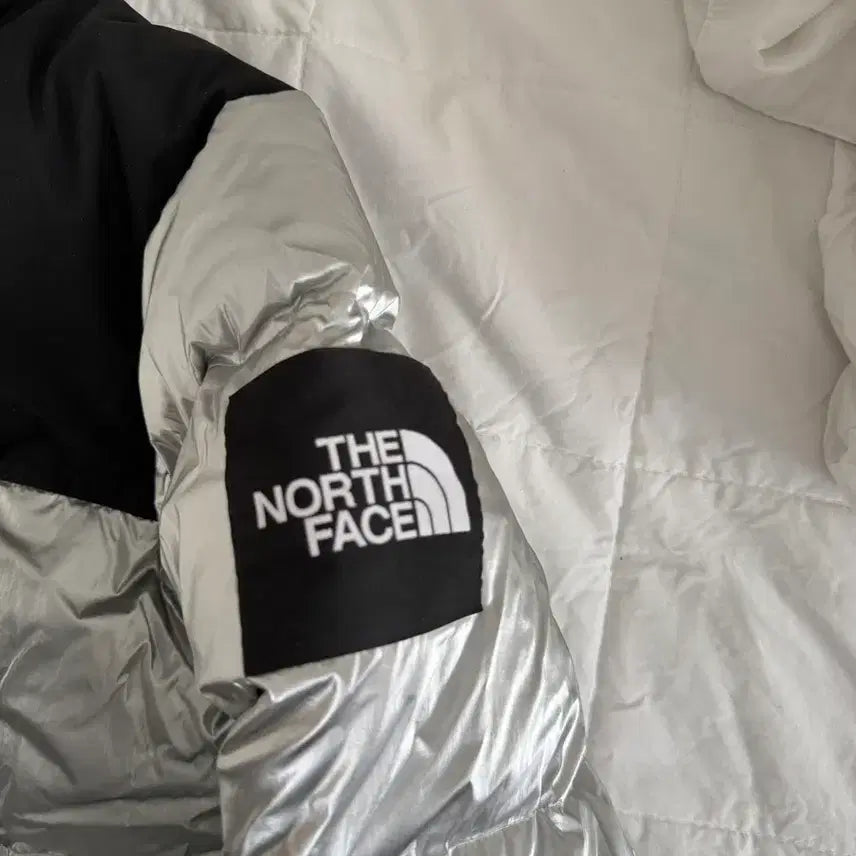 [BUNJANG] The North Face Nuptse Short Padded Jacket Silver S Size / 노스페이스 눕시 숏패딩 실버 85 S사이즈