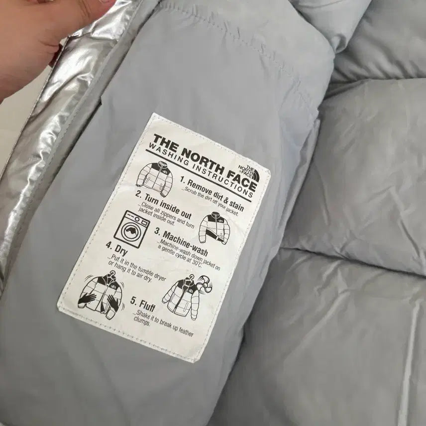 [BUNJANG] The North Face Nuptse Short Padded Jacket Silver S Size / 노스페이스 눕시 숏패딩 실버 85 S사이즈