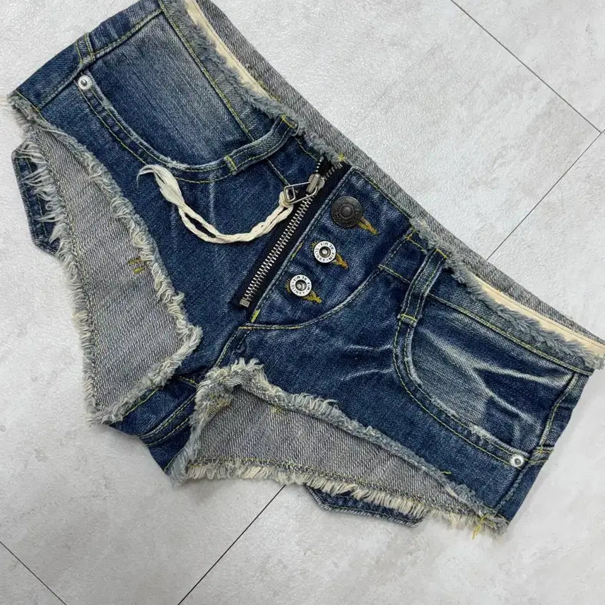 [BUNJANG] Y2K Vintage Denim Shorts / 