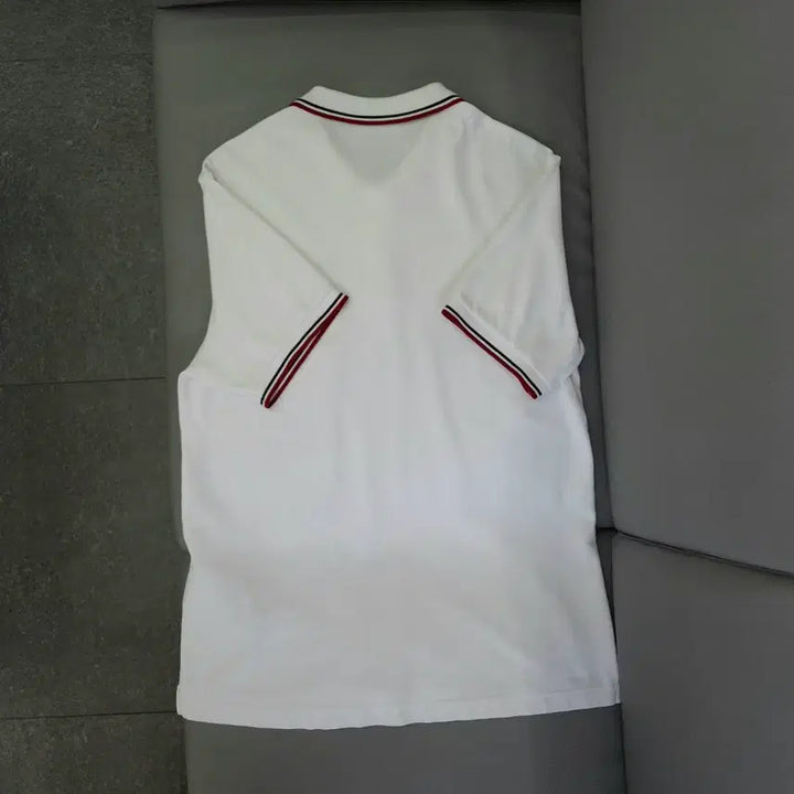 [SOLD OUT] 105 / 프라다 레드탭 폴로 반팔