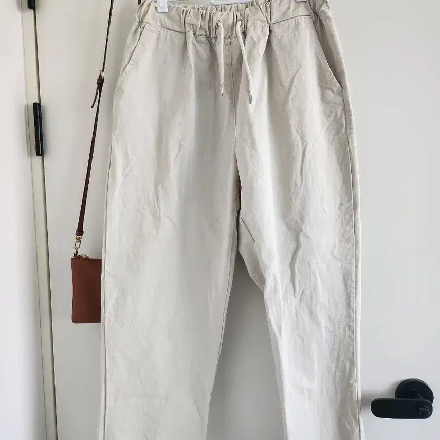[SOLD OUT] 아이보리색 면바지 여성용