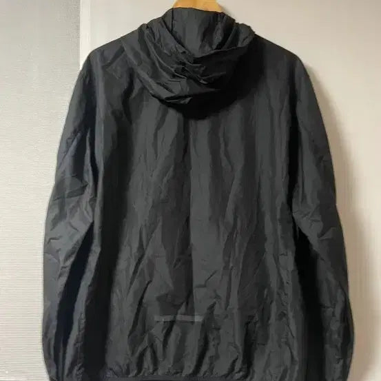 [SOLD OUT] 남성용 XL )  SPAO 시원한 홀겹 바람막이