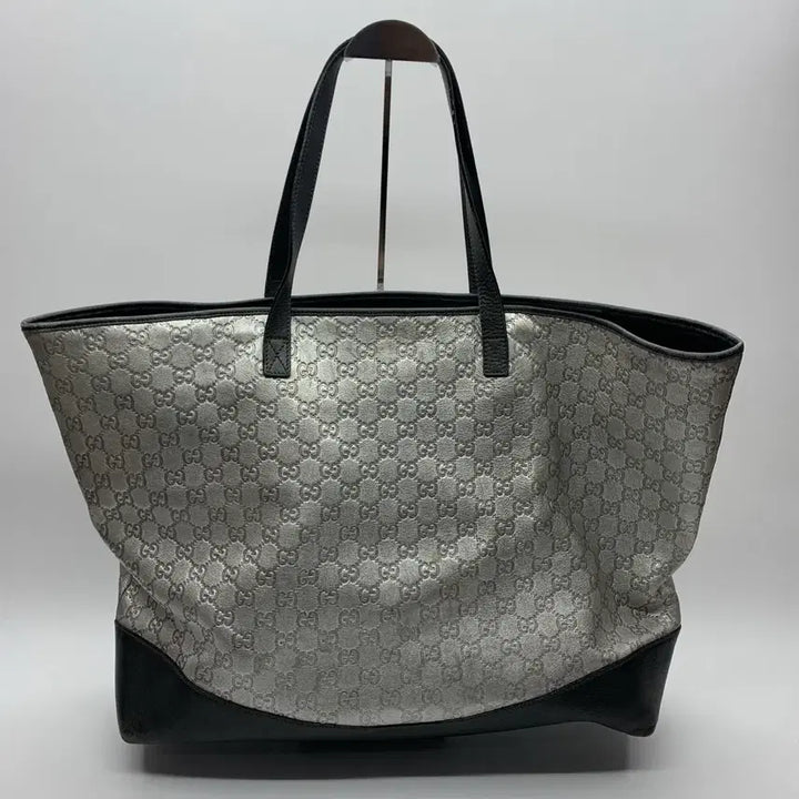 [BUNJANG] Gucci GG Logo Embossed Metallic Silver Shoulder Bag / 267000804 구찌 GG 로고 엠보싱 메탈릭 실버 숄더백 238695
