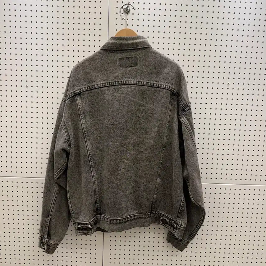[SOLD OUT] 리바이스 빈티지 흑청 데님 자켓 U1624