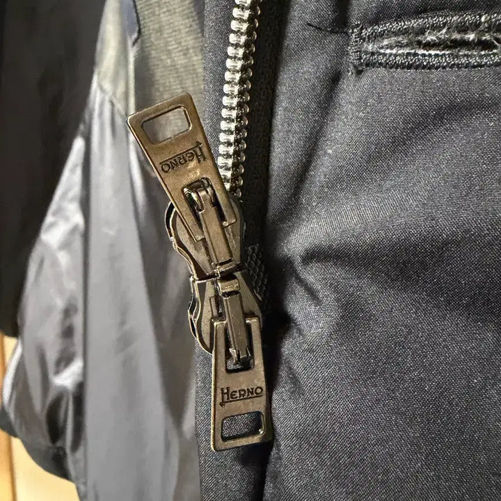 [BUNJANG] Herno Laminar Gore-Tex Black Goose Down Jacket (Size 48) / 정품 에르노 라미나르 고어텍스 블랙구스패딩 자켓(48)