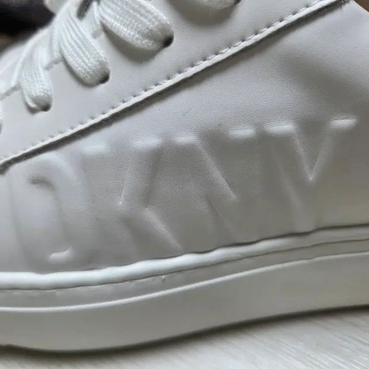 [SOLD OUT] DKNY 골프 여성 흰색 스니커즈245 새상품
