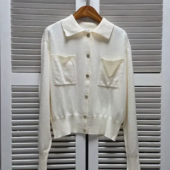 [SOLD OUT] 쉬즈미스 가디건 니트