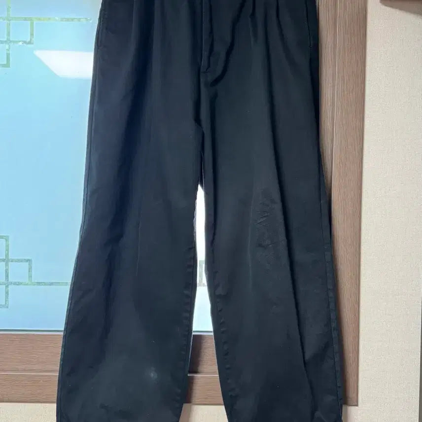[SOLD OUT] [2]아프레쎄 치노 투턱 팬츠 블랙 팝니다