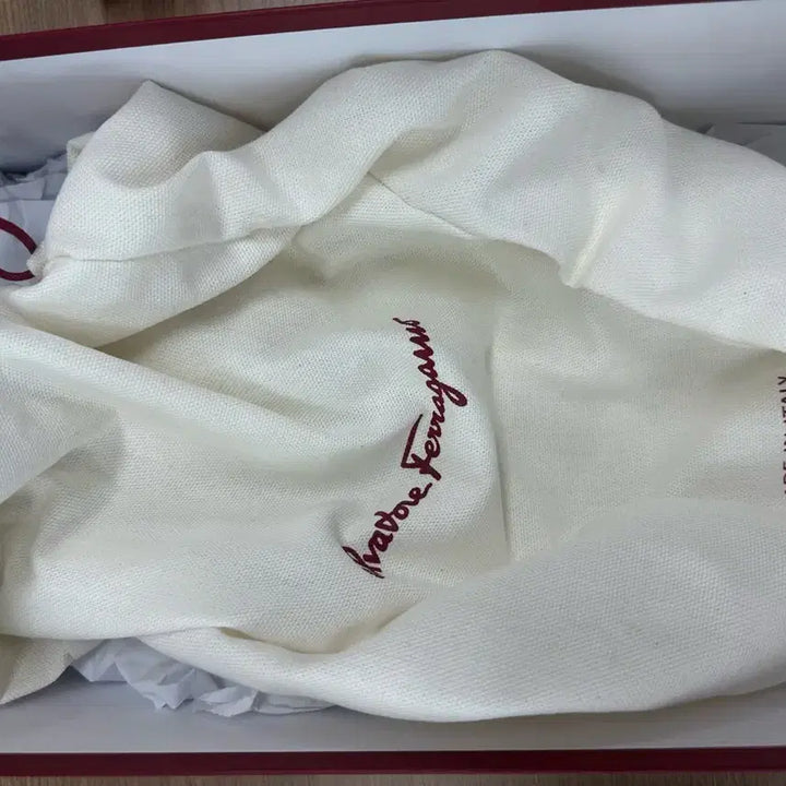 [SOLD OUT] 페라가모 구두