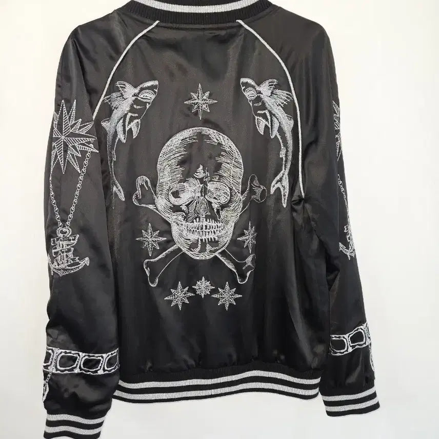 [BUNJANG] Alexander McQueen Shark Embroidered Bomber Jacket / 알렉산더 맥퀸 블랙 자켓 봄버 샤크 엠브로이드