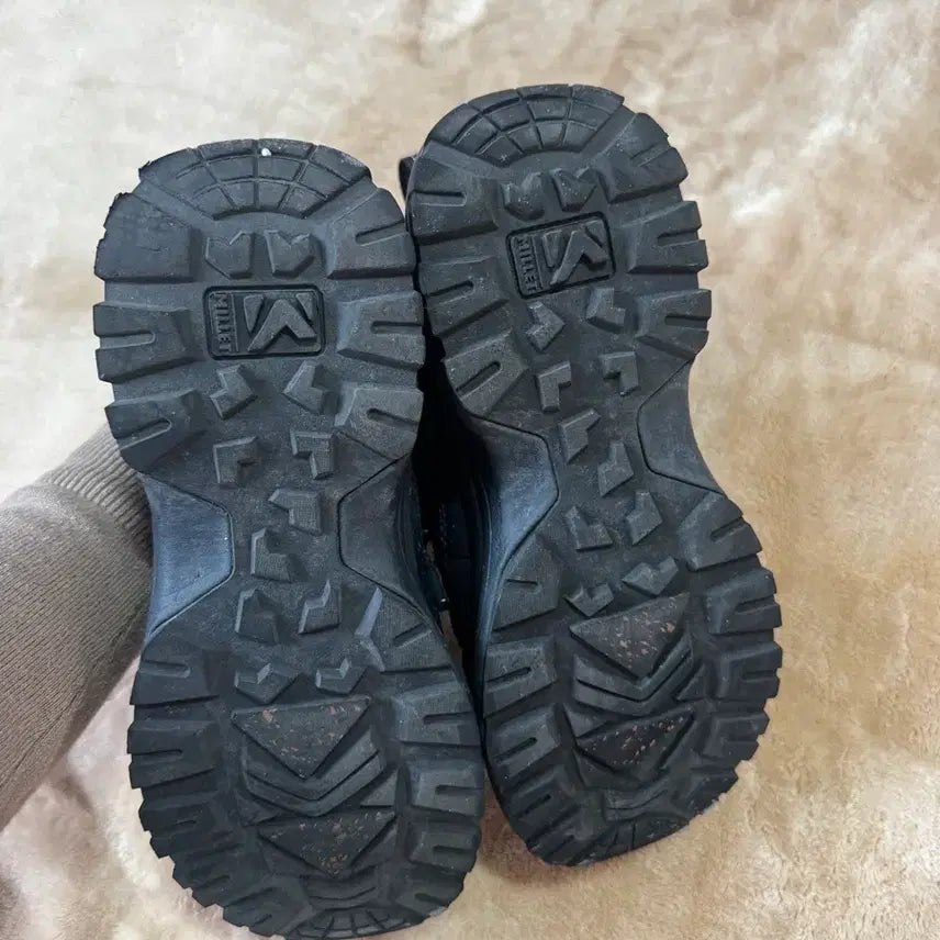 [BUNJANG] Millet Black Padded Winter Boots / 밀레 블랙 패딩 털부츠