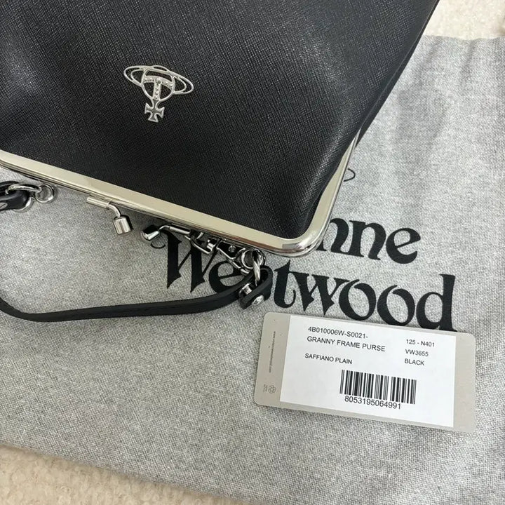 [SOLD OUT] 비비안웨스트우드 그래니 프레임 블랙 백 복조리 백