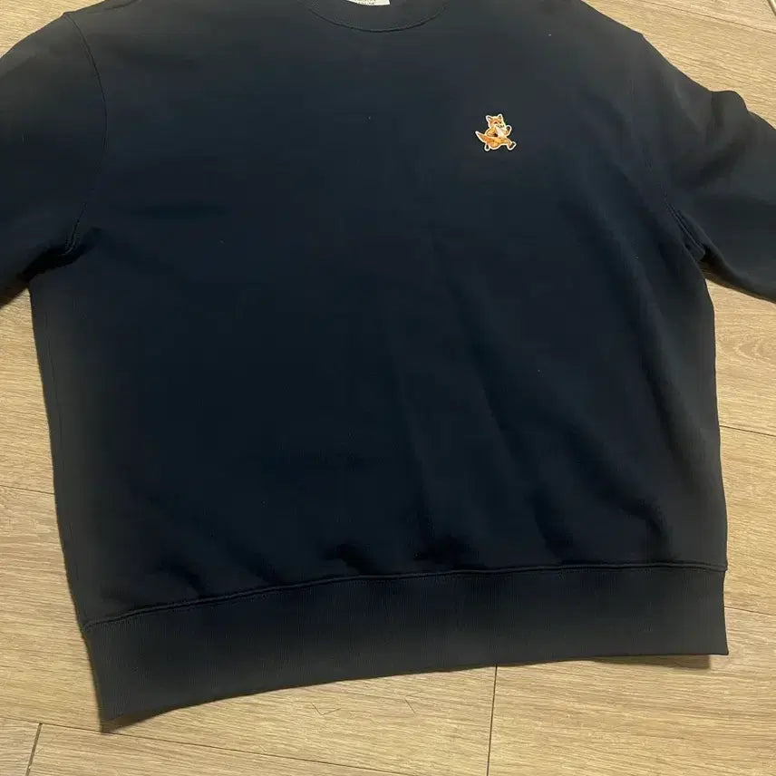 [BUNJANG] Maison Kitsune Fox Patch Sweatshirt Navy / 메종키츠네 폭스 패치 맨투맨 네이비