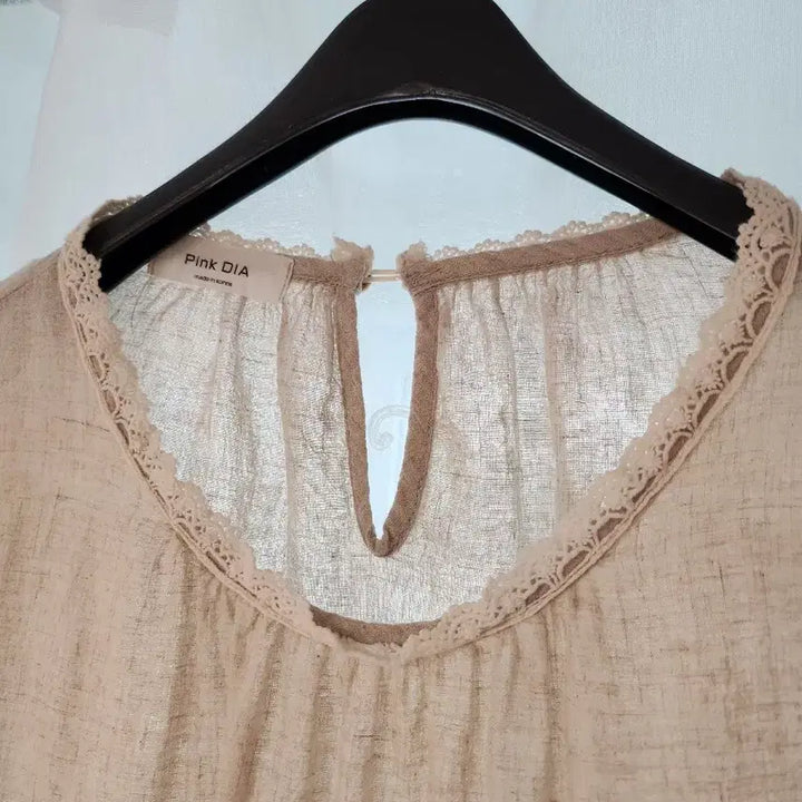 [BUNJANG] Pink DIA Lace Linen Blouse / Pink DIA 레이스 블라우스칠부 린넨 스타일