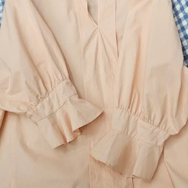 [BUNJANG] V-Neck Peach Blouse / A4296   브이넥 셔츠 블라우스