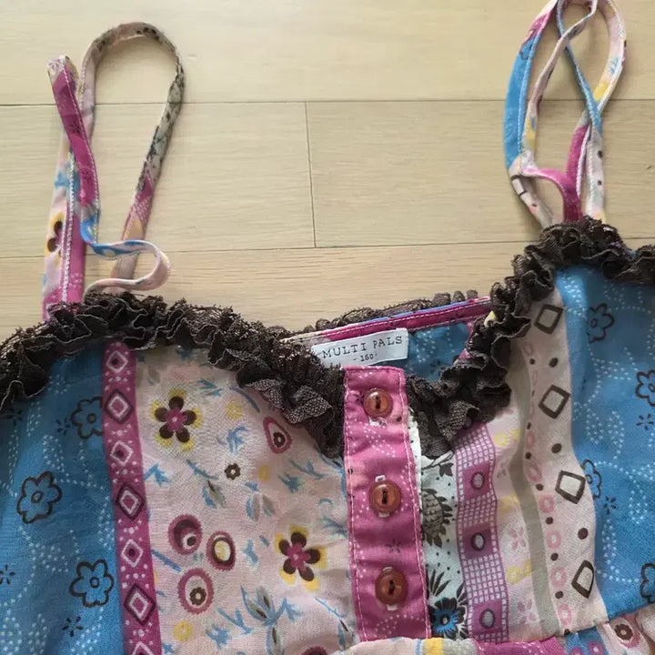 [SOLD OUT] 빈티지 레이스 패턴 쉬폰 끈나시