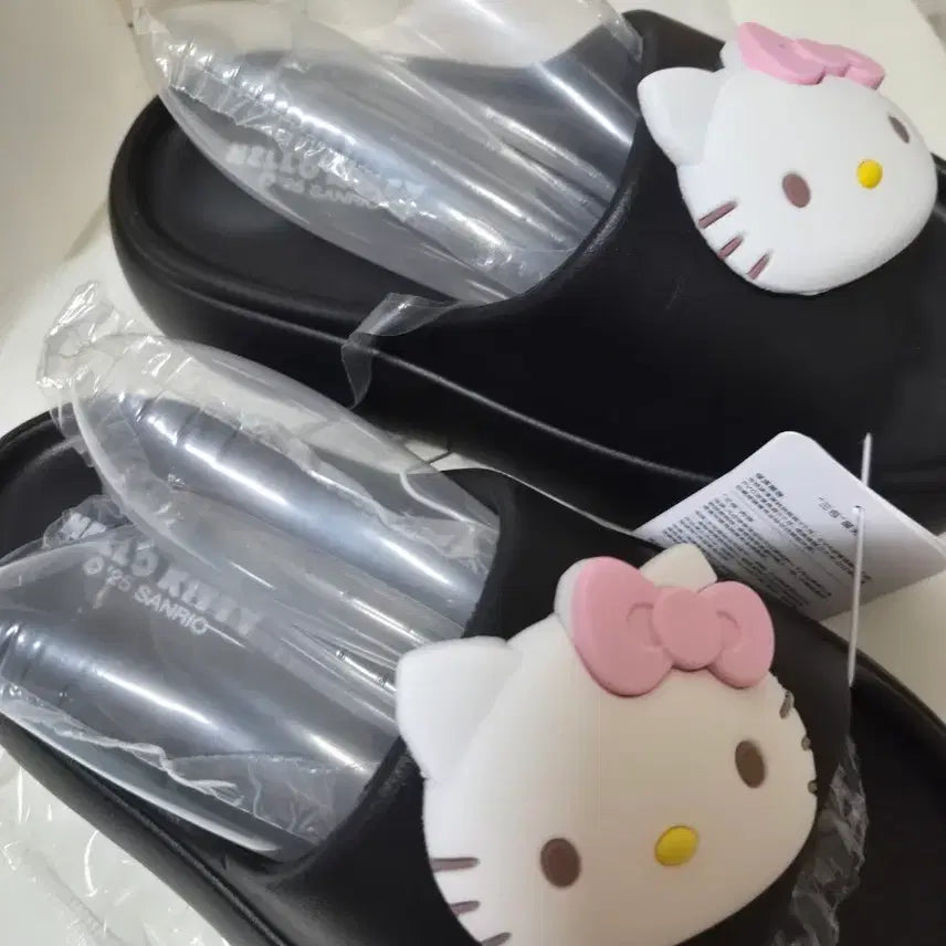[BUNJANG] Hello Kitty Black Platform Slippers / 헬로키티 블랙 통굽 슬리퍼 새상품 240