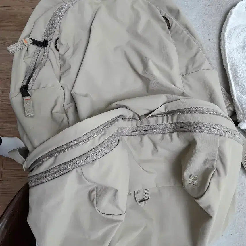 [BUNJANG] Brandon Multi-Packable Backpack / 브랜든 멀티패커블 백팩