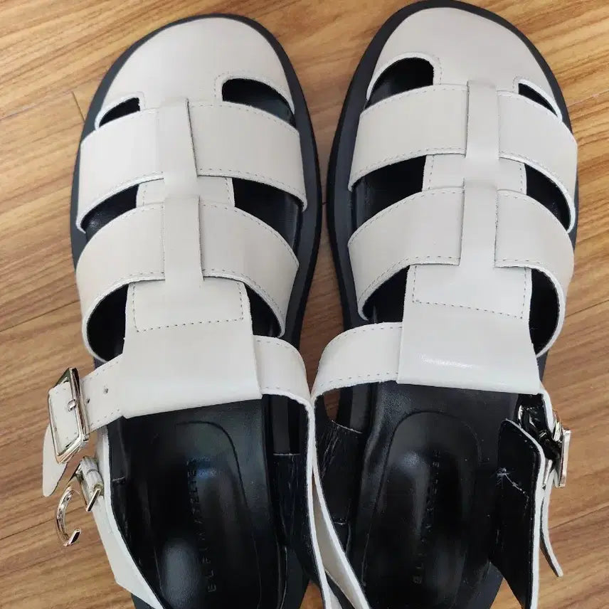 [SOLD OUT] 새제품 피셔맨샌들 250