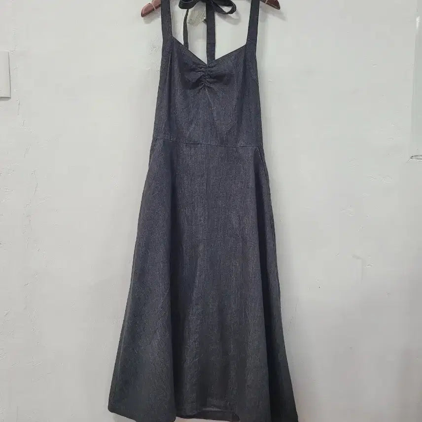[BUNJANG] Nice Claup Halter Neck Long Dress / nice claup 홀터넥 원피스