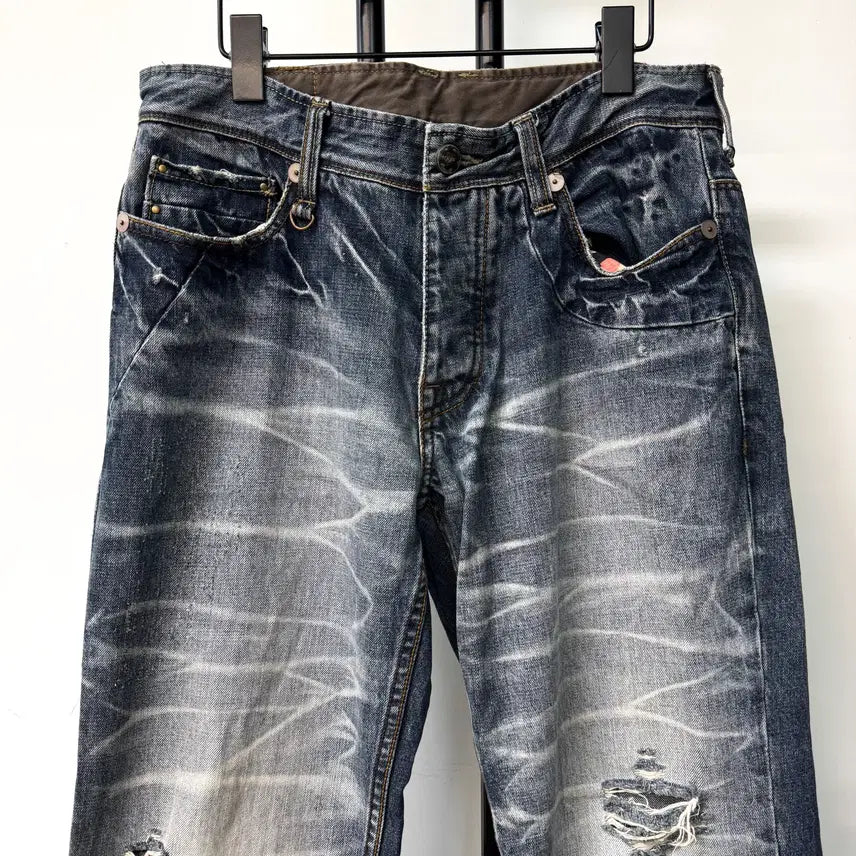 [SOLD OUT] 아르마니 익스체인지 이글 엠브로이더드 페인트 데님