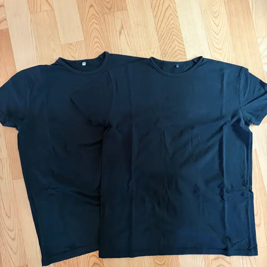 [SOLD OUT] 액츄얼라이즈 머슬핏 반팔티 M 2장 일괄