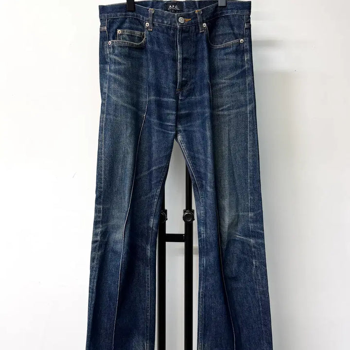 [SOLD OUT] 아페쎄 센터 심 데님 팬츠