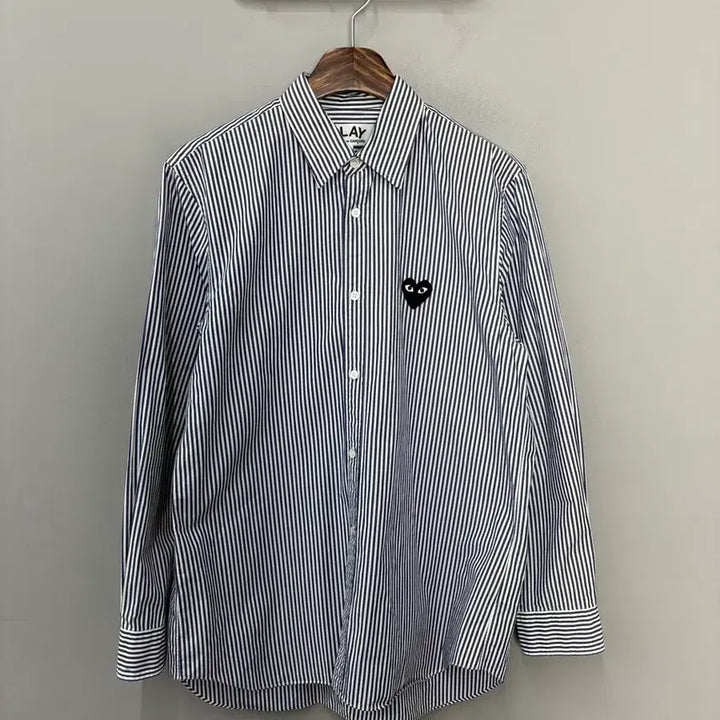 [BUNJANG] Comme des Garcons Stripe Black Heart Patch Shirt / 꼼데가르송 스트라이프 블랙하트 와펜 셔츠 A3801