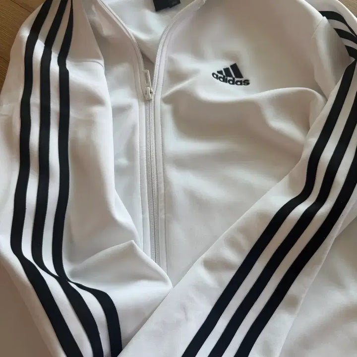 [SOLD OUT] 아디다스 흰색 져지