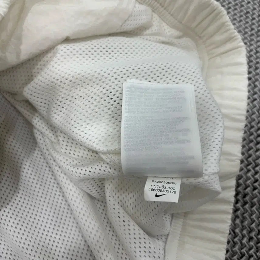 [SOLD OUT] NIKE  NSW 우븐 화이트 말라카이트 자켓