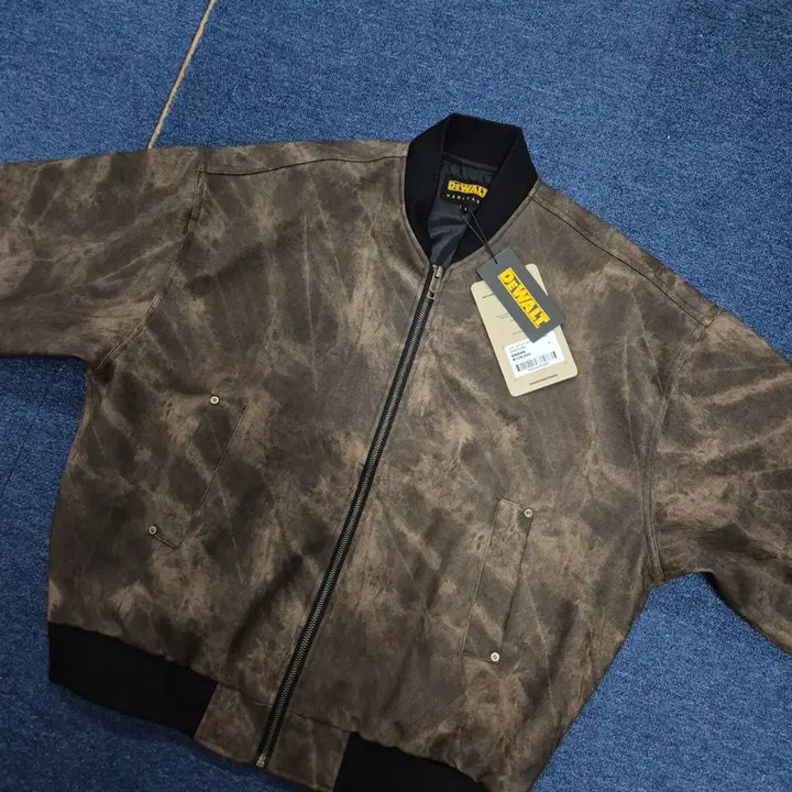 [SOLD OUT] (새상품)디월트헤리티지 스톤 크랙 봄버 점퍼 1size [정가 139,0