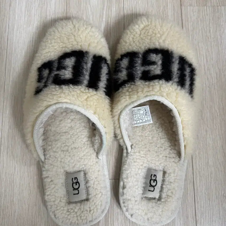 [BUNJANG] UGG Ivory Slippers 270 / UGG 어그 슬리퍼 아이보리 270