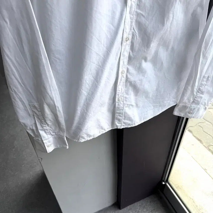 [BUNJANG] Gucci Snake Embroidered White Shirt / 95/ 구찌 스네이크 넥카라 화이트 셔츠