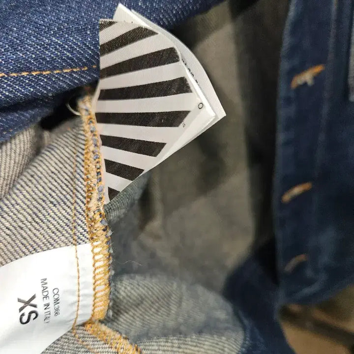 [BUNJANG] Off-White Denim Jacket / 오프화이트 데님 자켓 청자켓