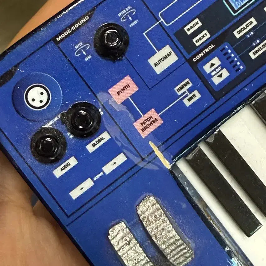 [BUNJANG] DAY6 Wonpil Keyboard Synthesizer Miniature / 데이식스 악기 미니어처 원필 키보드 신디사이저