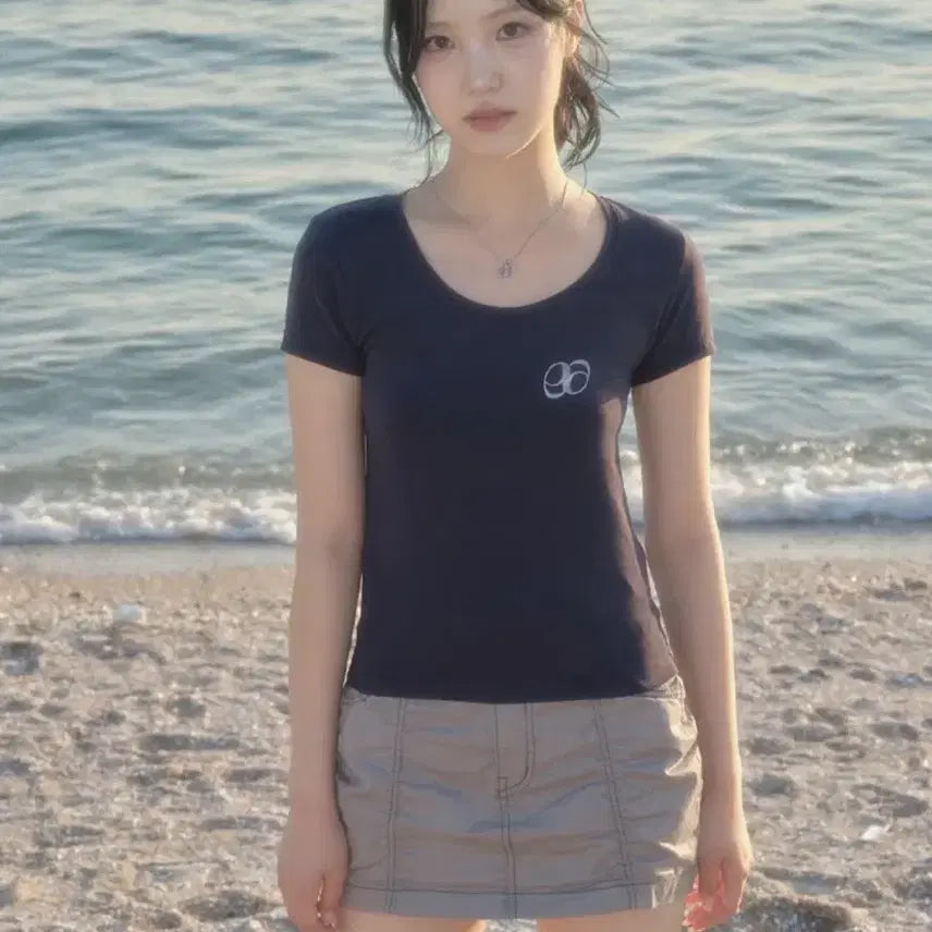 [BUNJANG] As On U-Neck Navy T-shirt / 애즈온 유넥 티 반팔 네이비