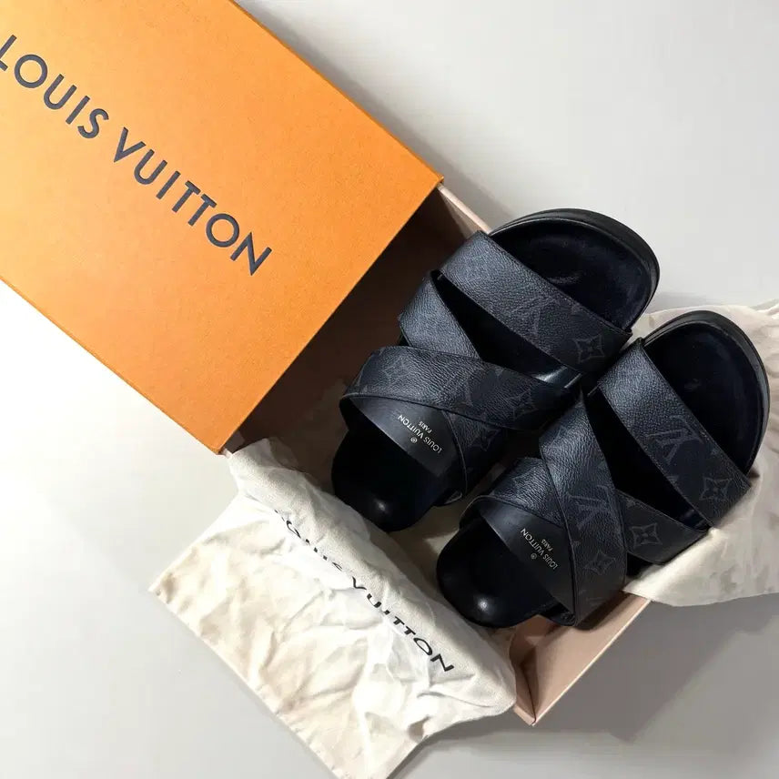 [BUNJANG] Louis Vuitton Eclipse Slippers Size 7 / [백화점판/7]루이비통 이클립스 슬리퍼