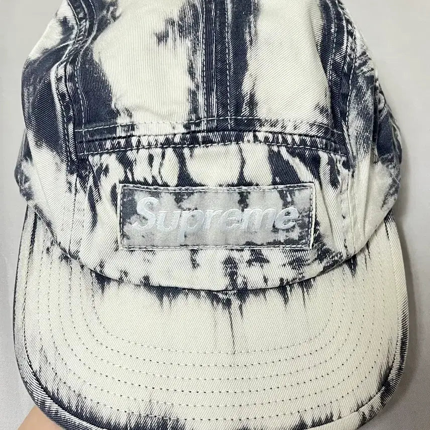 [SOLD OUT] 슈프림 워시드 데님 캠프캡 블랙/화이트
