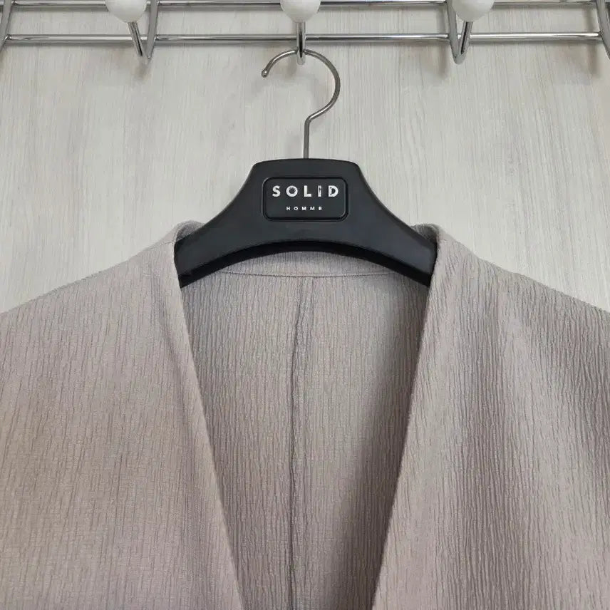 [BUNJANG] Solid Homme 23FW Collarless Seersucker Jacket Beige / 솔리드옴므 23FW 카라리스 시어써커 자켓 50