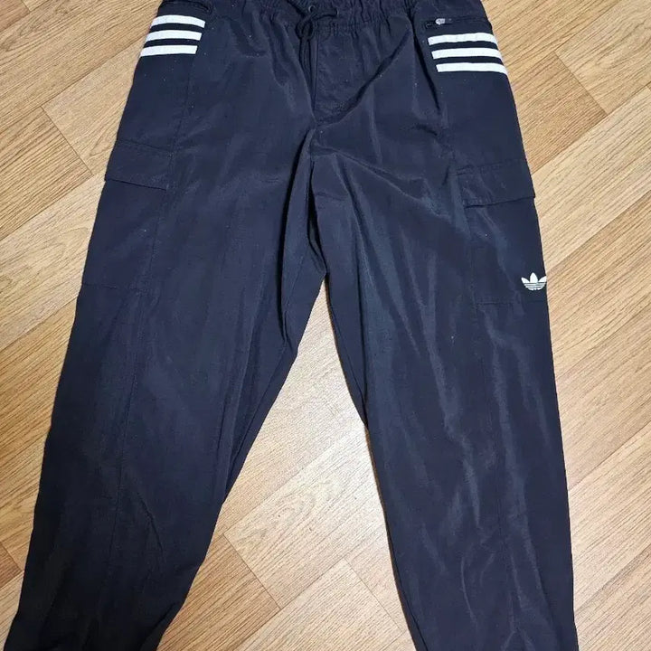 [BUNJANG] Adidas Tri-Stripe Cargo Jogger Pants Black / 아디다스 삼선 카고 조거팬츠 블랙