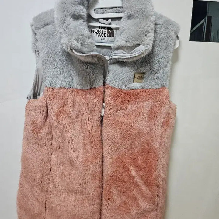 [BUNJANG] The North Face Vest / 노스페이스 핑크/회색 털 조끼 L95