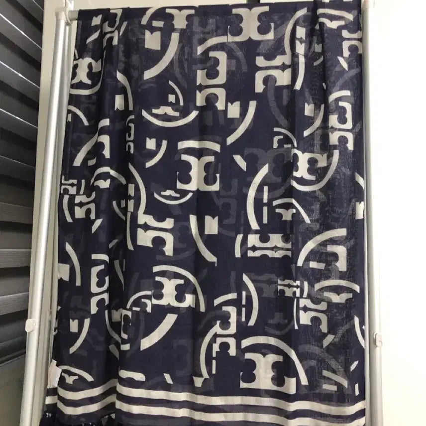 [BUNJANG] Tory Burch Logo Tassel Wool Scarf / [1회 착용] 정품 토리버치 로고 테슬 울 스카프 (정가 29만원대)