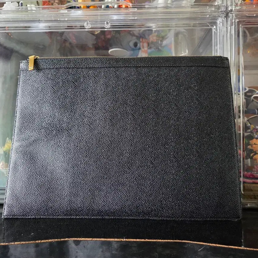 [BUNJANG] Thom Browne Leather Clutch Bag / [정품] 톰브라운 블랙 레더 클러치백(아이패드12.9 사이즈)