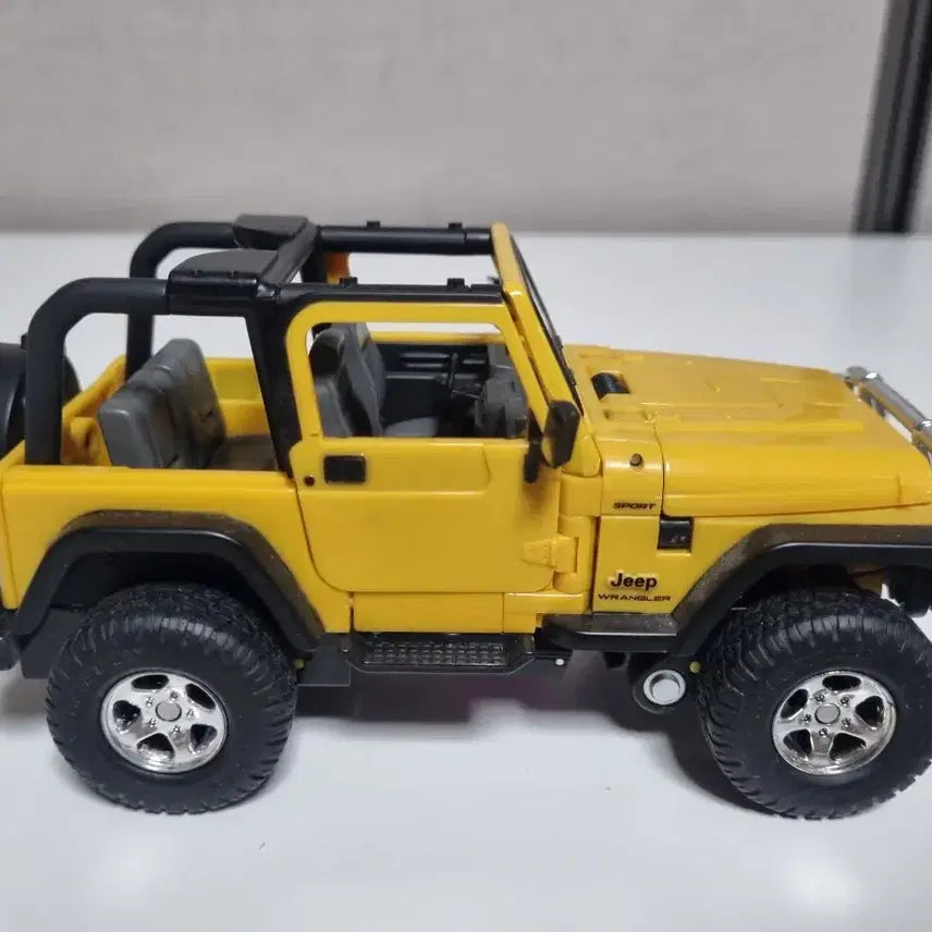 [BUNJANG] Transformers Alternators Swindle Figure / 트랜스포머 알터네이터즈 스윈들