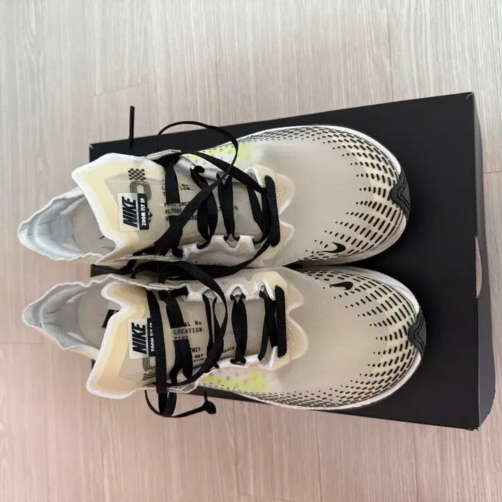 [SOLD OUT] [280] 나이키 줌 플라이 SP 패스트 화이트 볼트