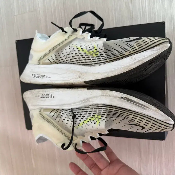 [SOLD OUT] [280] 나이키 줌 플라이 SP 패스트 화이트 볼트