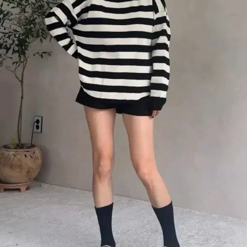 [BUNJANG] Stripe Round Knit - Free Size / 스트라이프 라운드 니트 - 프리