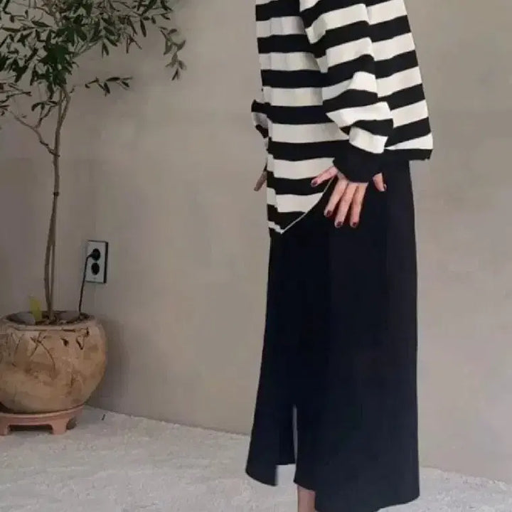 [BUNJANG] Stripe Round Knit - Free Size / 스트라이프 라운드 니트 - 프리