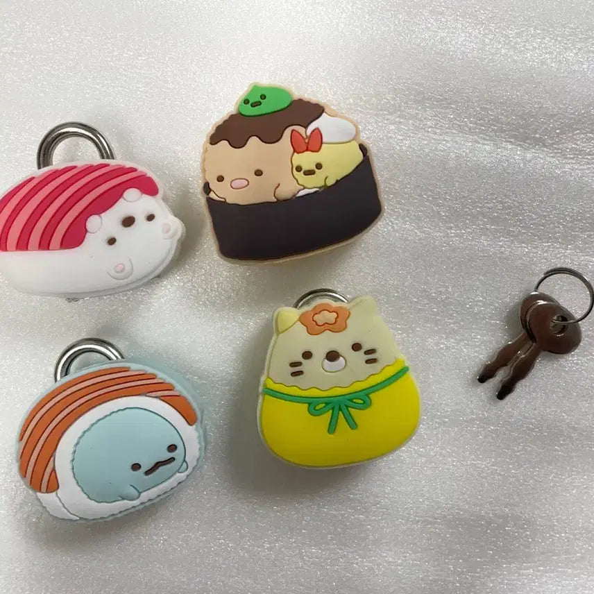 [BUNJANG] Sumikko Gurashi Lock Gacha Set (4 Types) / 스미코구라시 자물쇠 가챠 4종 세트